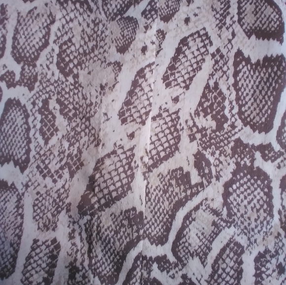 NWT Womens Snakeskin Button Down Top Size 1X Workwear Mob Wife Office Resortwear - Picture 7 of 10